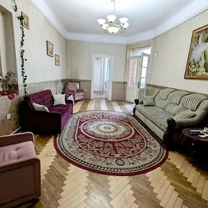 Daire Ratusha, Lviv